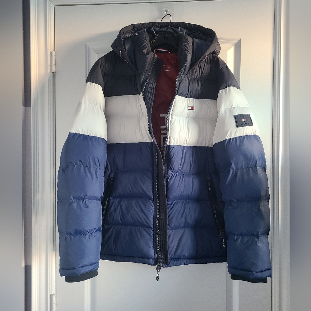 Tommy Hilfiger Mens Wind Resistant Quilted Puffer Size Medium